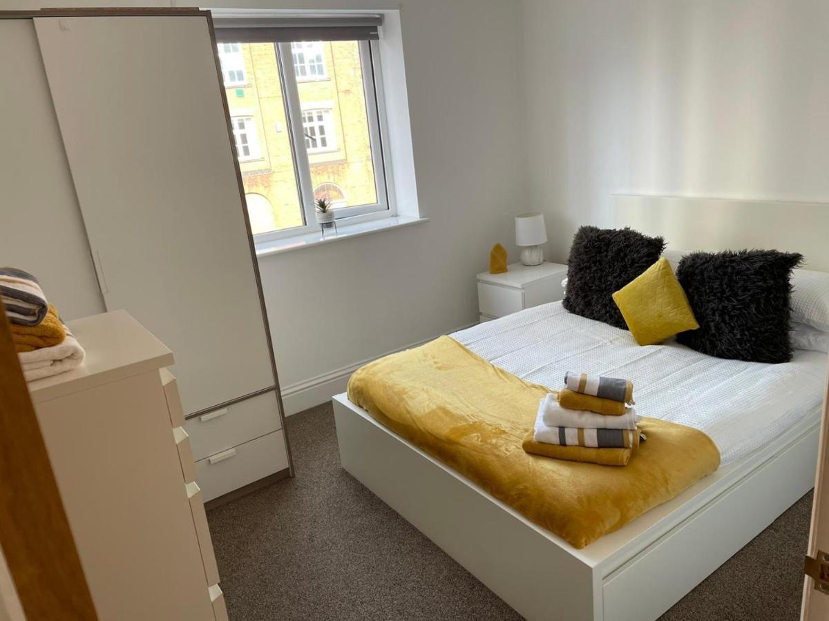 Central Hull Spacious Apartment H3 赫尔河畔京士顿 外观 照片